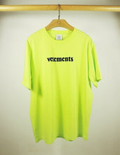 Load image into Gallery viewer, FOR RENT Vetements T-Shirts 1:1 High quality Oversize RED Letter Printing Women Men Vetements Tees Vetements T shirt
