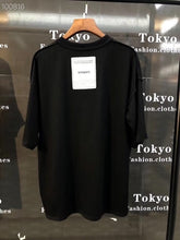 Load image into Gallery viewer, FOR RENT Vetements T-Shirts 1:1 High quality Oversize RED Letter Printing Women Men Vetements Tees Vetements T shirt
